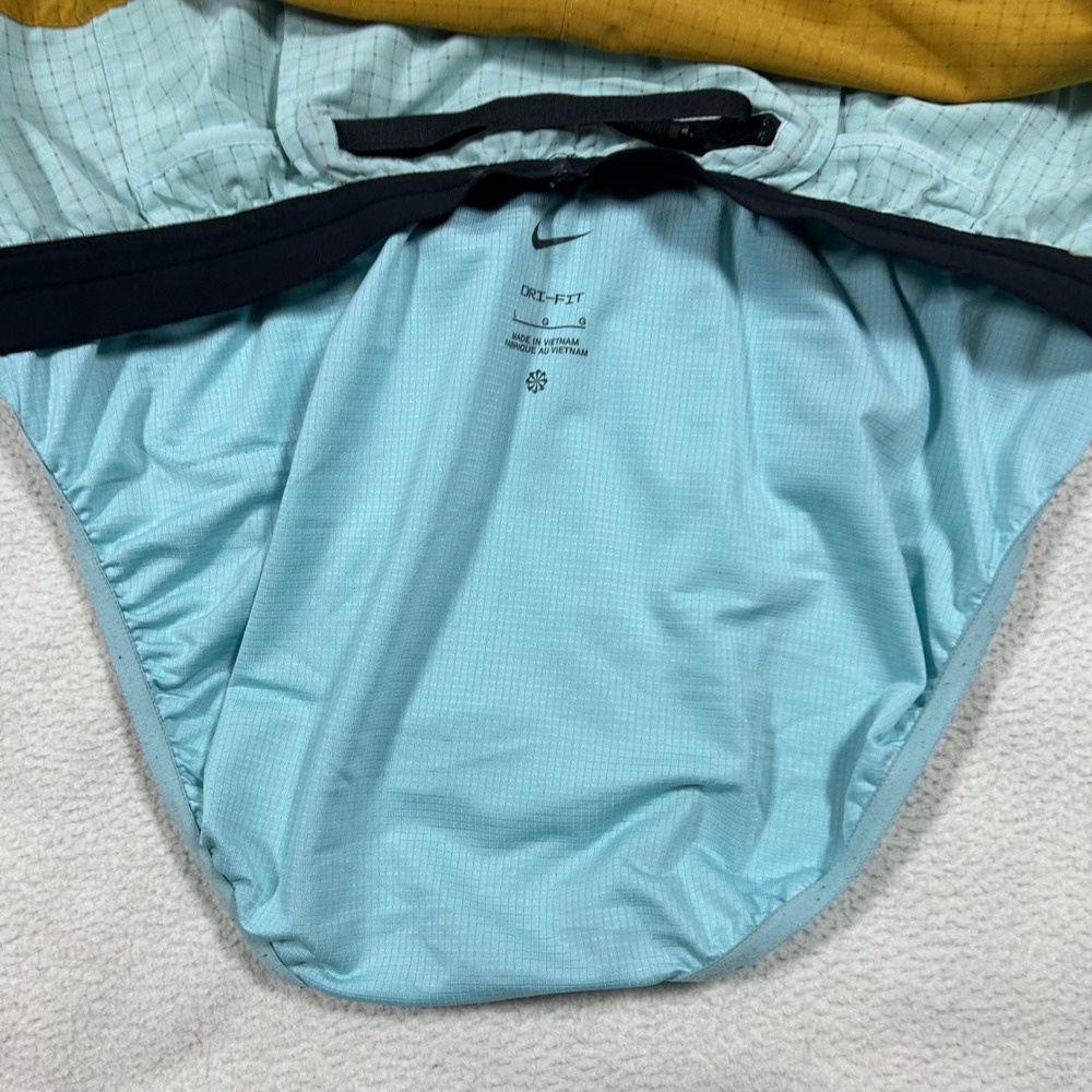 Nike Dri-FIT Trail Running Shorts Mens Large Green Gold DN4480-482 Lined Pockets - Picture 7 of 8